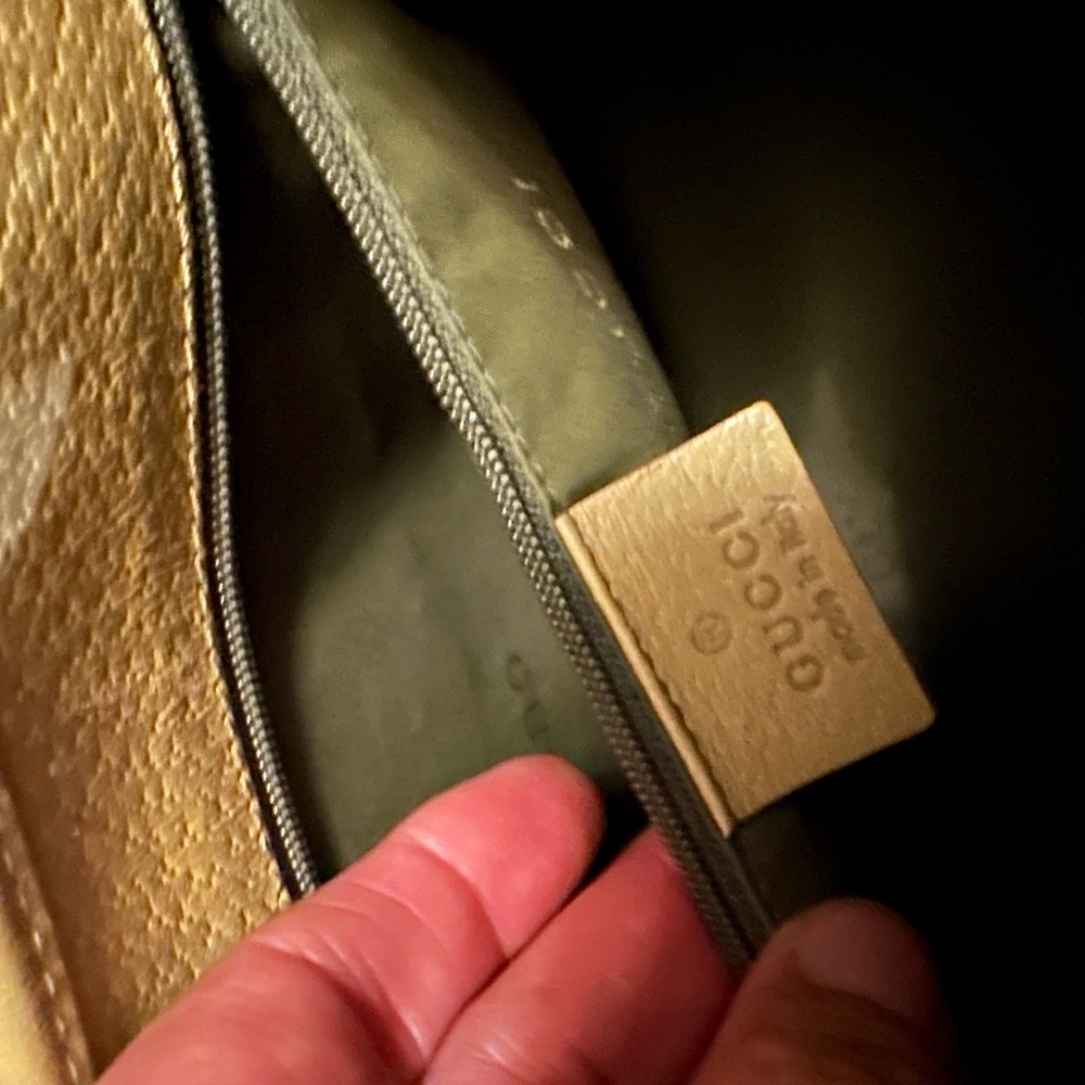 Gucci handbag 100% authentic - Picture 2 of 7